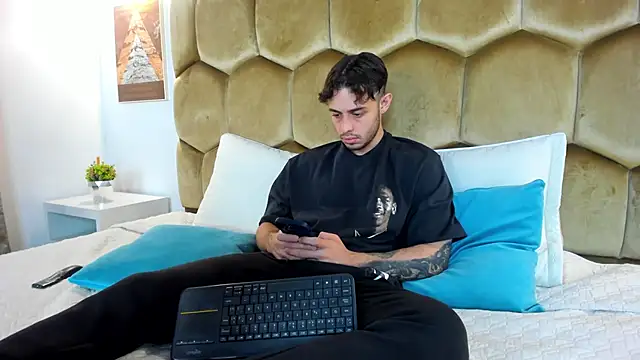 Austin coljs online show from 21, 4, 2026