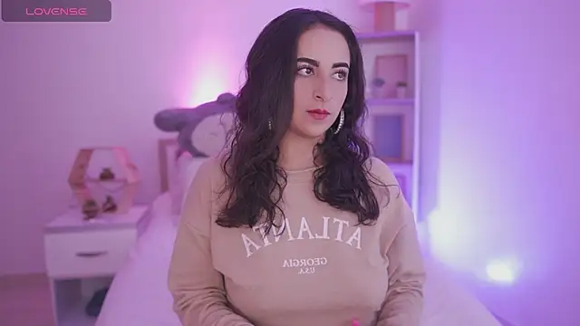 Snapshot of Enola_Holmes_ chatting on 18, 2, 2026 Enola Holmes online show from 18, 2, 2026