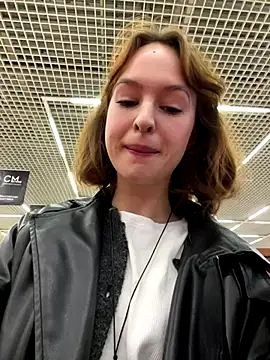 Snapshot of hani_obsessed chatting on 1, 12, 2025 hani obsessed online show from 1, 12, 2025