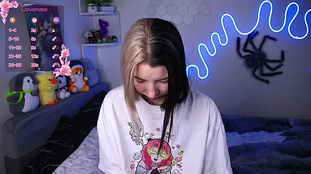 Emmie shy online show from 14, 4, 2026