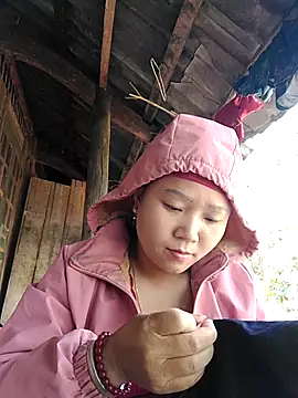 hoami-hot online show from 27, 11, 2025