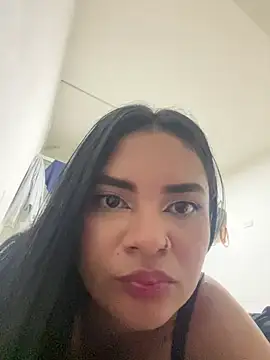 Snapshot of lizmy chatting on 5, 4, 2026 lizmy online show from 5, 4, 2026