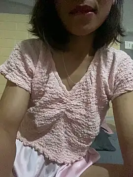 Trangbabylove online show from 2, 7, 2026