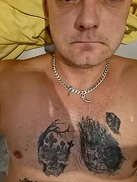 Snapshot of PiotrStasiorowski40 chatting on 14, 11, 2025 PiotrStasiorowski40 online show from 14, 11, 2025