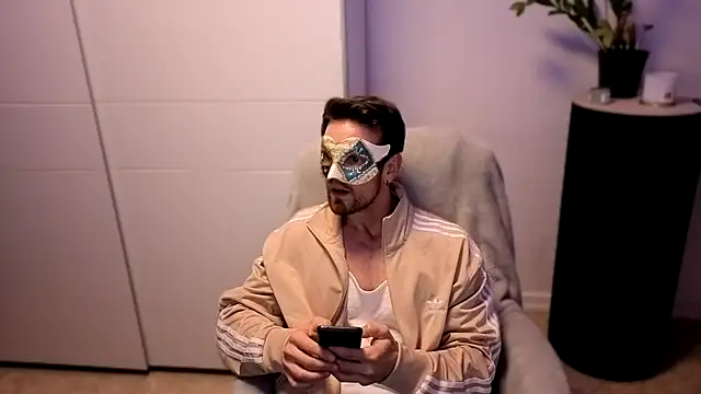 Snapshot of Mystery_Mark chatting on 25, 11, 2025 Mystery Mark online show from 25, 11, 2025