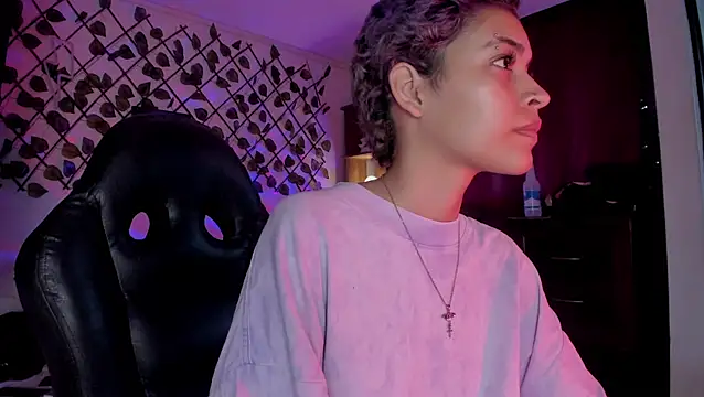 Anny Kiitty online show from 2, 2, 2026