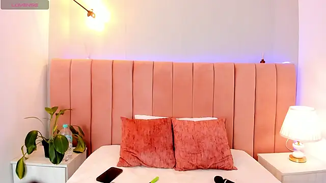 Snapshot of Anita_wood chatting on 26, 11, 2025 Anita wood online show from 26, 11, 2025