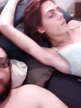 Snapshot of YoungTransAndBi chatting on 17, 11, 2025 YoungTransAndBi online show from 17, 11, 2025