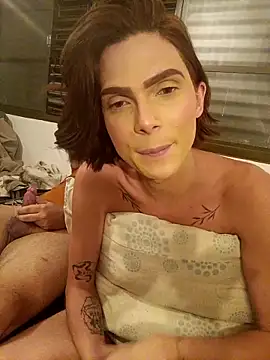 Snapshot of YoungTransAndBi chatting on 27, 11, 2025 YoungTransAndBi online show from 27, 11, 2025