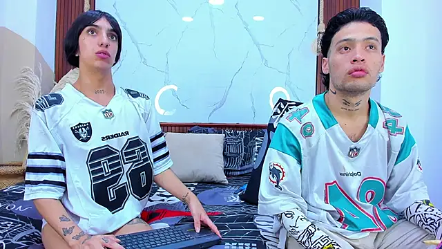 Loversinfire2 online show from 24, 2, 2026