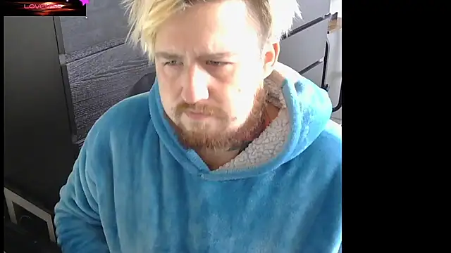 Snapshot of ThatAltGuy chatting on 18, 11, 2025 ThatAltGuy online show from 18, 11, 2025