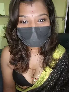 Snapshot of Premalatha_28 chatting on 22, 7, 2026 Premalatha 28 online show from 22, 7, 2026
