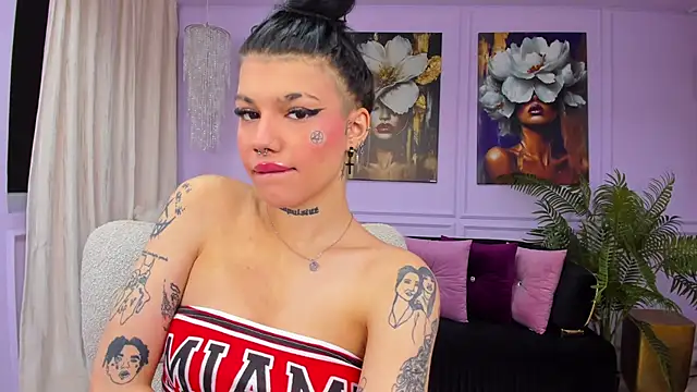 YasminWild online show from 6, 2, 2026