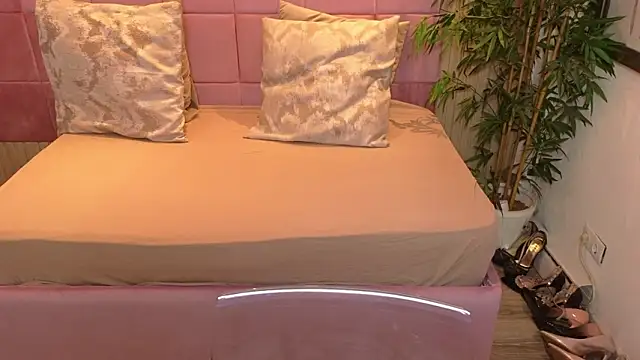 SpicyCarlaXX online show from 13, 3, 2026