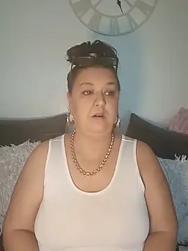 Snapshot of Nova-WiseX chatting on 30, 11, 2025 Nova-WiseX online show from 30, 11, 2025