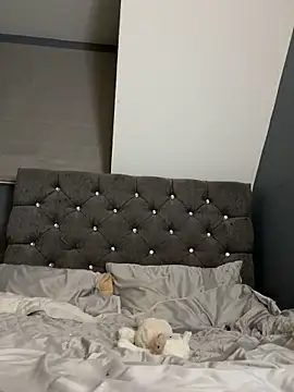 Blonde Bunny online show from 16, 4, 2026