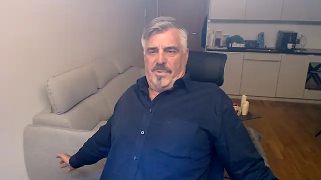 Buidapest online show from 17, 12, 2025