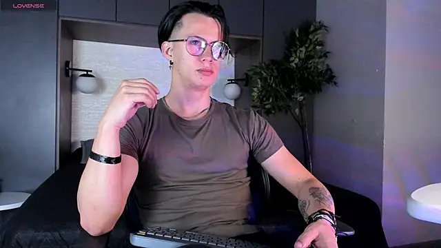 Brandon starkk online show from 19, 2, 2026