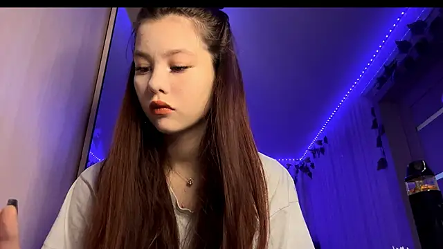 Snapshot of CutieSlim chatting on 19, 11, 2025 CutieSlim online show from 19, 11, 2025