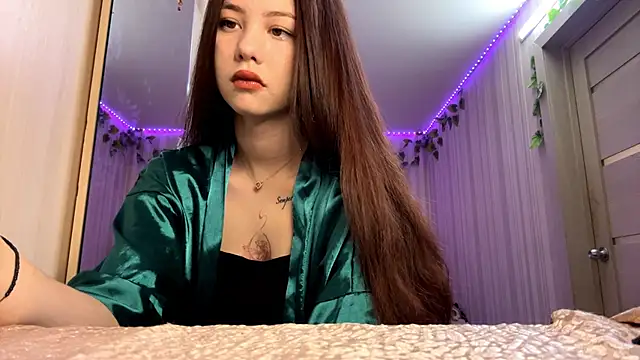 Snapshot of CutieSlim chatting on 14, 12, 2025 CutieSlim online show from 14, 12, 2025