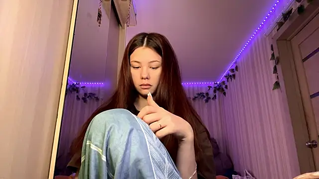 Snapshot of CutieSlim chatting on 19, 12, 2025 CutieSlim online show from 19, 12, 2025