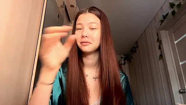 Snapshot of CutieSlim chatting on 7, 1, 2026 CutieSlim online show from 7, 1, 2026