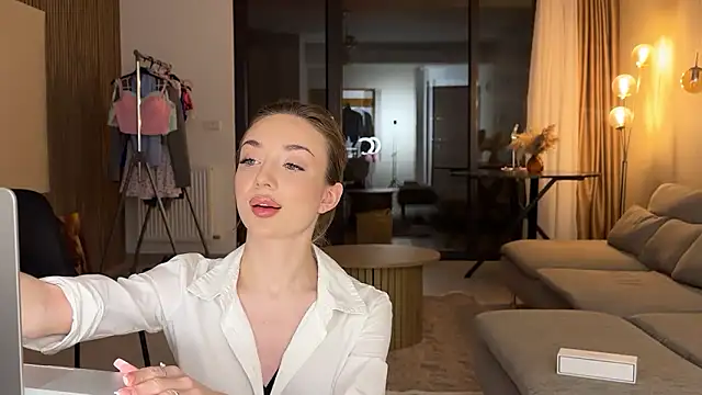 Jolienne online show from 24, 3, 2026