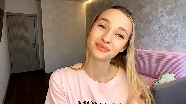 Snapshot of NikyHelton chatting on 18, 11, 2025 NikyHelton online show from 18, 11, 2025