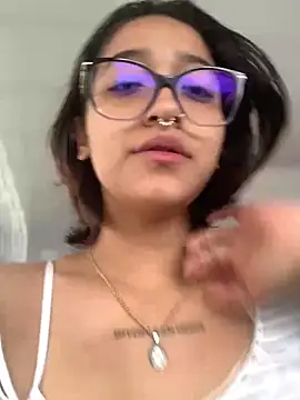 Snapshot of LilithMonette chatting on 10, 5, 2026 LilithMonette online show from 10, 5, 2026