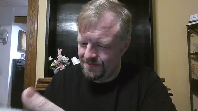 Snapshot of TheOneDonShaun chatting on 4, 4, 2026 TheOneDonShaun online show from 4, 4, 2026