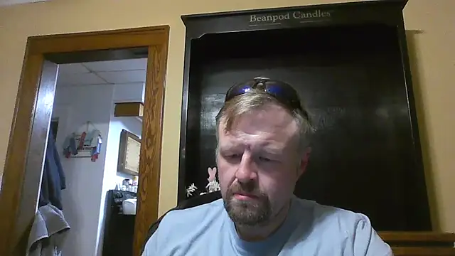 Snapshot of TheOneDonShaun chatting on 11, 4, 2026 TheOneDonShaun online show from 11, 4, 2026