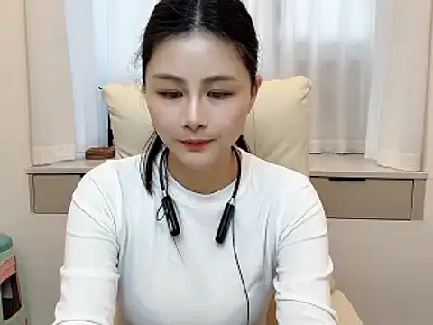 Snapshot of forzen-baby chatting on 28, 11, 2025 forzen-baby online show from 28, 11, 2025