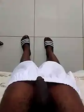 Snapshot of dicksosmall chatting on 19, 11, 2025 dicksosmall online show from 19, 11, 2025