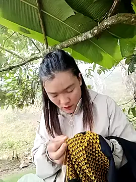 Snapshot of meomeo-00 chatting on 18, 12, 2025 meomeo-00 online show from 18, 12, 2025