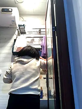 Yes-Baby-A online show from 23, 11, 2025