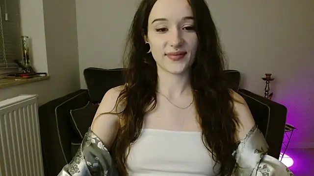 Tinybutt5368 online show from 19, 2, 2026