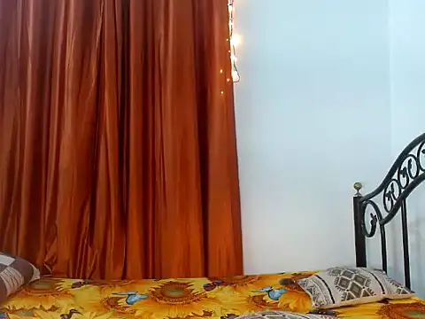 Snapshot of raveena_hot chatting on 13, 1, 2026 raveena hot online show from 13, 1, 2026