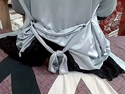 Snapshot of raveena_hot chatting on 9, 2, 2026 raveena hot online show from 9, 2, 2026