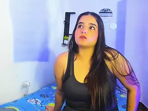 Babyhoney18 online show from 5, 12, 2025