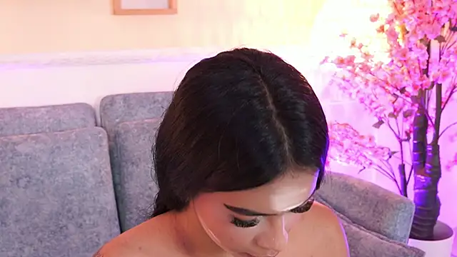 MeganLowell online show from 23, 3, 2026