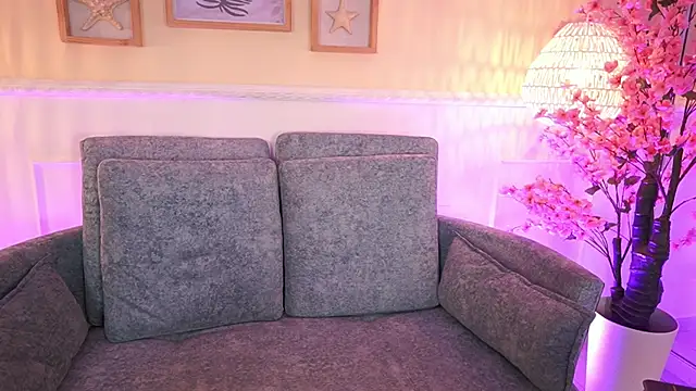 MeganLowell online show from 30, 3, 2026