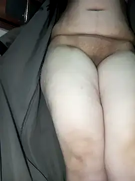 Snapshot of fati35flou chatting on 16, 2, 2026 fati35flou online show from 16, 2, 2026