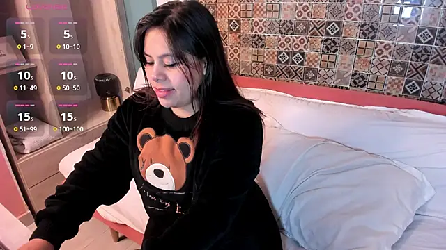 Snapshot of luna_velvett_ chatting on 2, 12, 2025 luna velvett online show from 2, 12, 2025