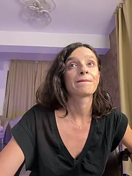 Snapshot of AnnaHarperX chatting on 10, 9, 2025 AnnaHarperX online show from 10, 9, 2025