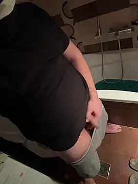 Locotre22 online show from 4, 12, 2025