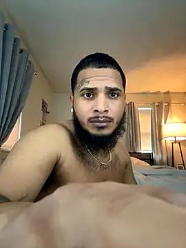 Snapshot of lovebelowyou chatting on 20, 11, 2025 lovebelowyou online show from 20, 11, 2025