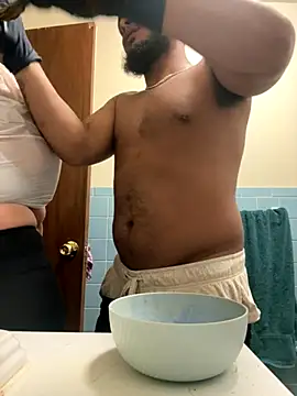 Snapshot of lovebelowyou chatting on 25, 11, 2025 lovebelowyou online show from 25, 11, 2025