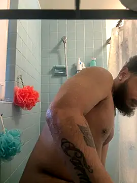 Snapshot of lovebelowyou chatting on 16, 12, 2025 lovebelowyou online show from 16, 12, 2025