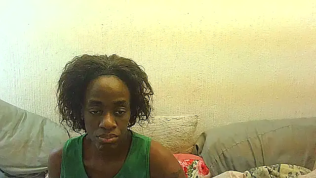 BrunetteNaomi8 online show from 28, 6, 2026