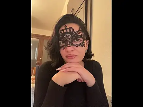 Pineapple online show from 25, 11, 2025